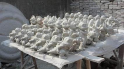 招財金蟾_招財金蟾供貨商_金蟾制作技術(shù)玉白菜制作技術(shù)培訓(xùn)轉(zhuǎn)讓各類仿玉仿瑪瑙仿琉璃仿古仿金銀仿核_招財金蟾價格_遼寧大連斌美樹脂工藝品廠